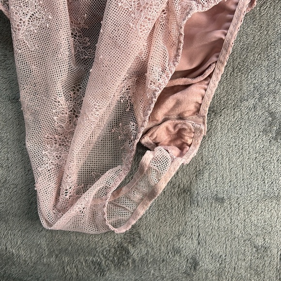 Victoria’s Secret pink lace teddy - Picture 5 of 5